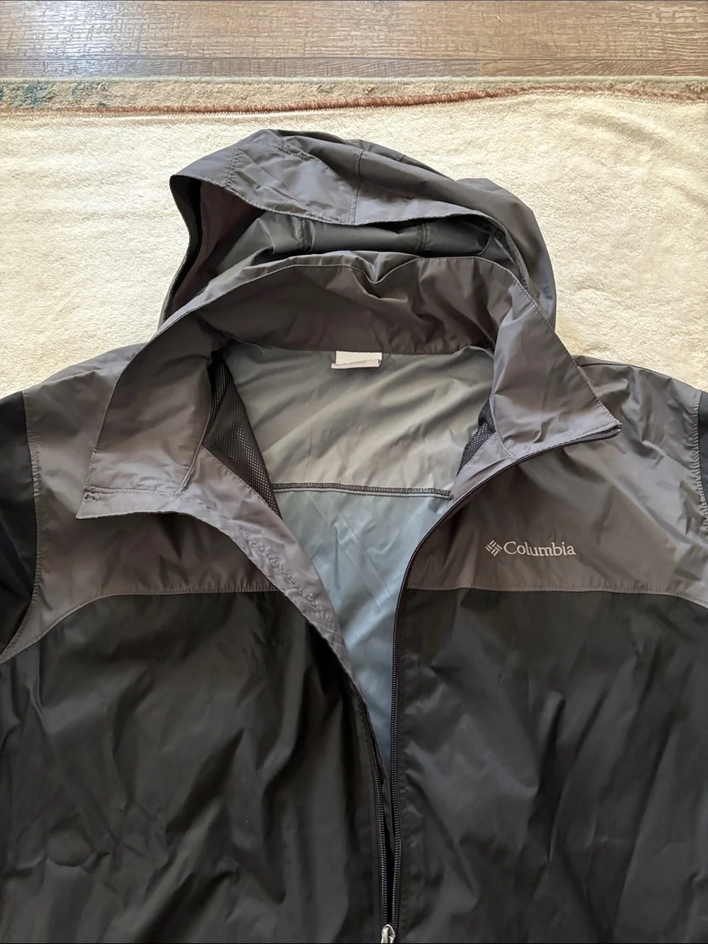 Columbia Men’s Black and Gray Hooded Rain Shell